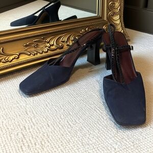 Bandolino Navy Blue Satin Women's Heels Size 8.5
